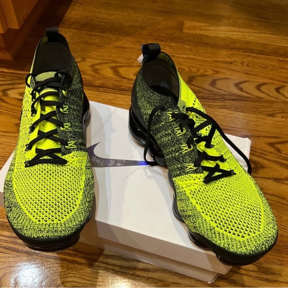 COPY - Nike air vapormax flyknit 2 -Volt & black. size 11 main image 7